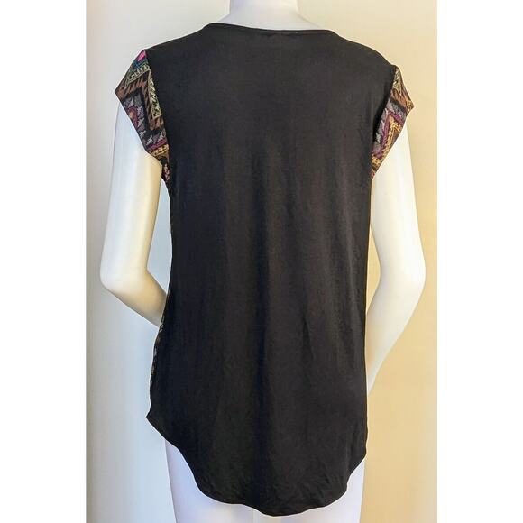 NEW Daniel Rainn Top Medium Black Multicolor Chevron Aztec Zip Front Cap Sleeve - Picture 6 of 8